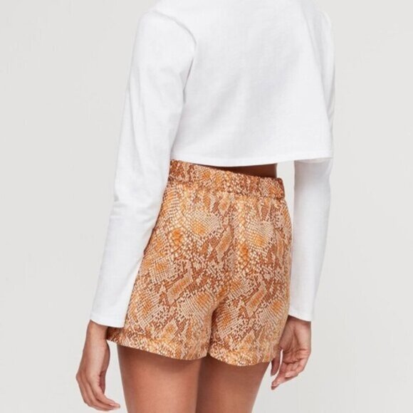 Babaton Aritzia Conan Shorts Beige Brown Snakeskin print High Rise Waist Size 0 - Picture 11 of 11